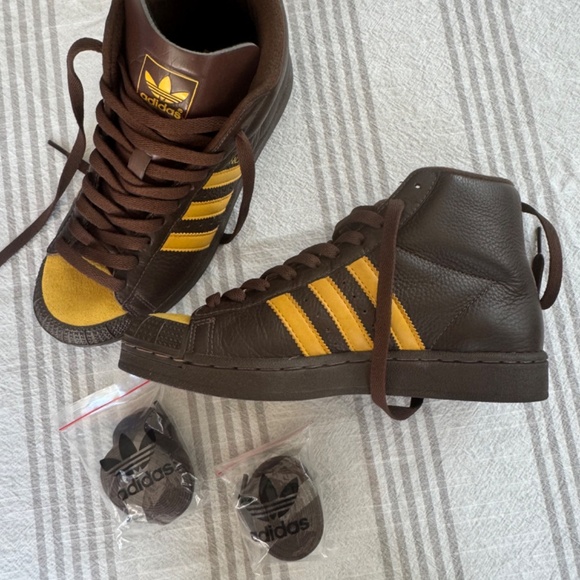 *RARE* Adidas Coffee (Brown) and Yellow High Half Shells - Picture 8 of 14